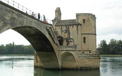 Le Pont Saint-Bénézet et la légende du célèbre pont – Avignon