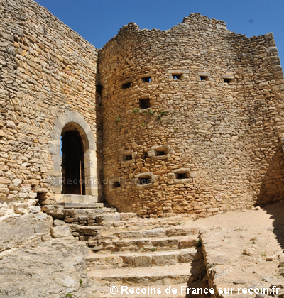 La Forteresse de Mornas et l&rsquo;histoire de la vie médiévale – Mornas